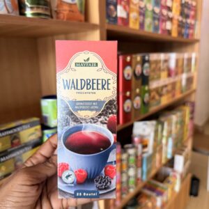 Mayfair Waldbeere Früchtetee, a fruit tea flavored with wild berry aroma - 25 bags